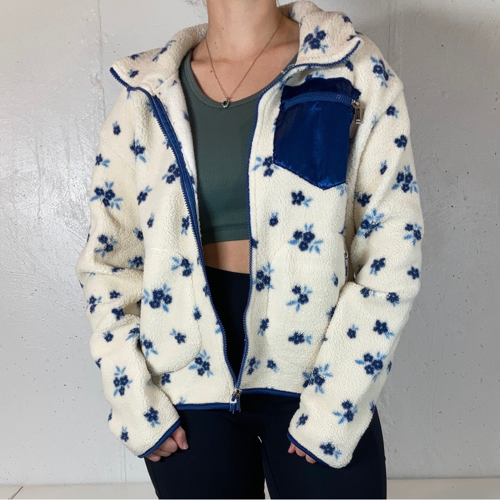 Soft Daitsy Floral White Fleece Full Zip Jacket - Picture 2 of 10